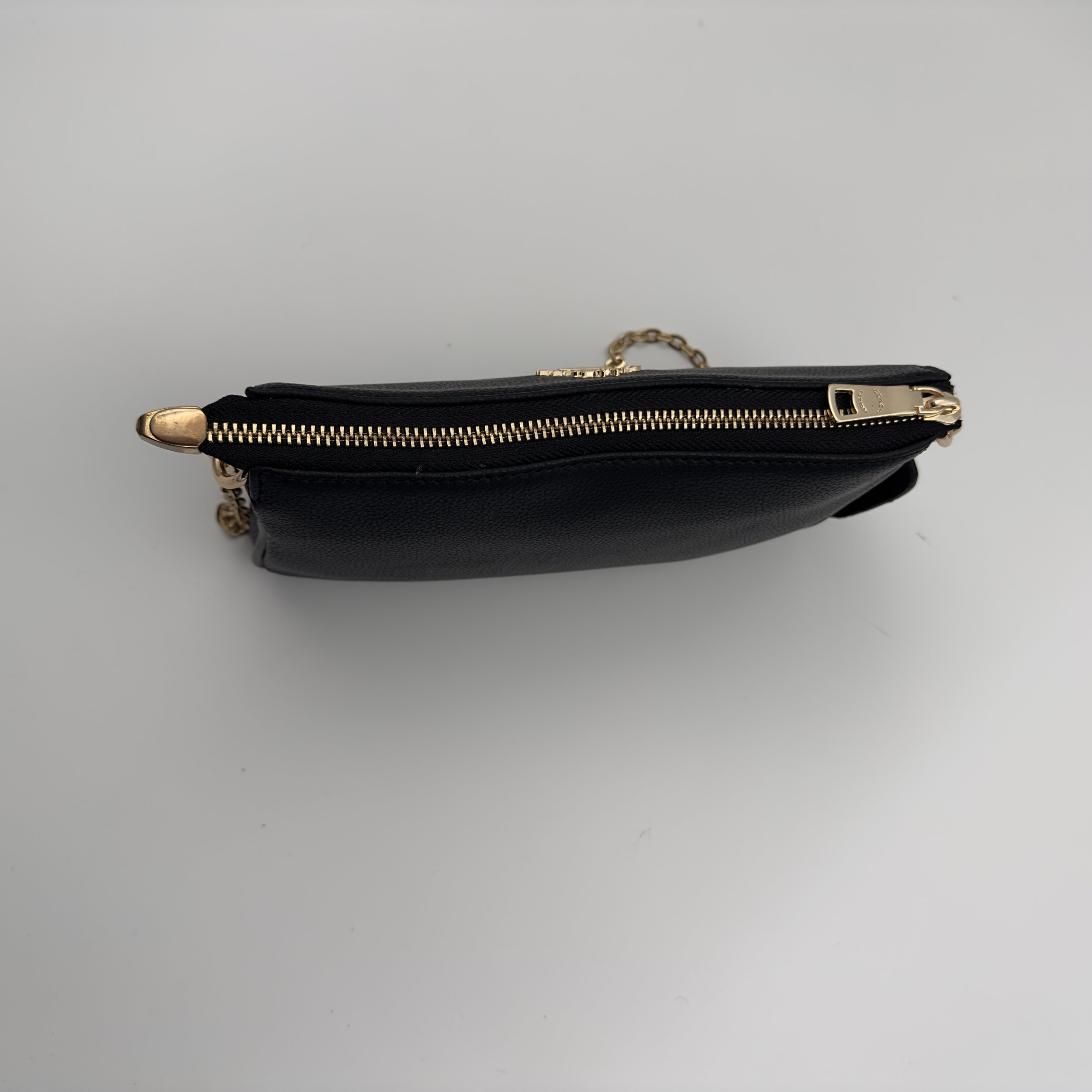 NOLITA WRISTLET 19 IN POLISHED PEBBLE LEATHER